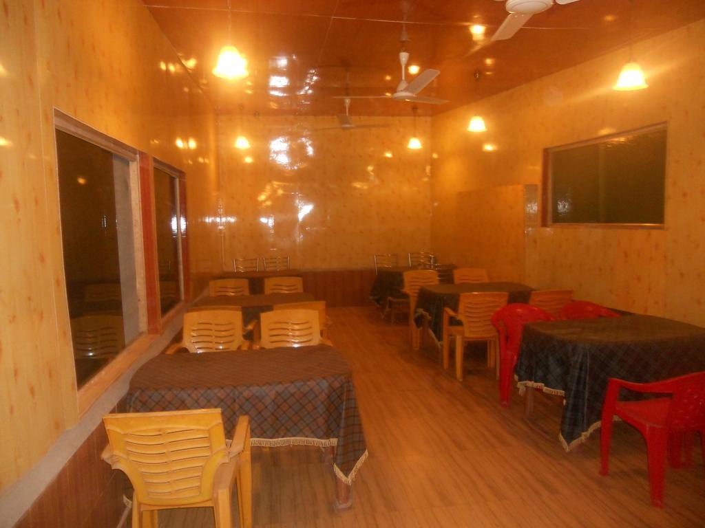 Hotel Royale Jannat ศรีนาการ์ ภายนอก รูปภาพ